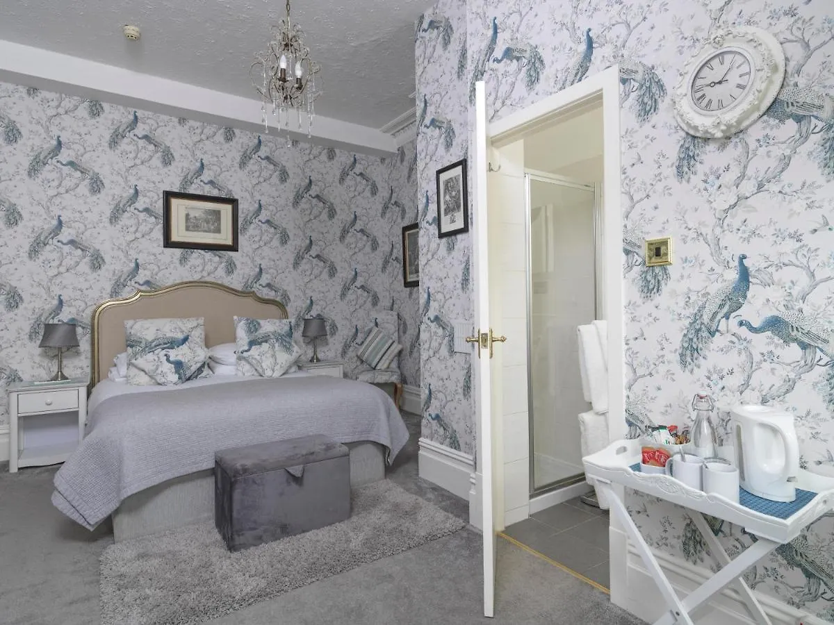 Howarth House Lytham St Annes 4*,